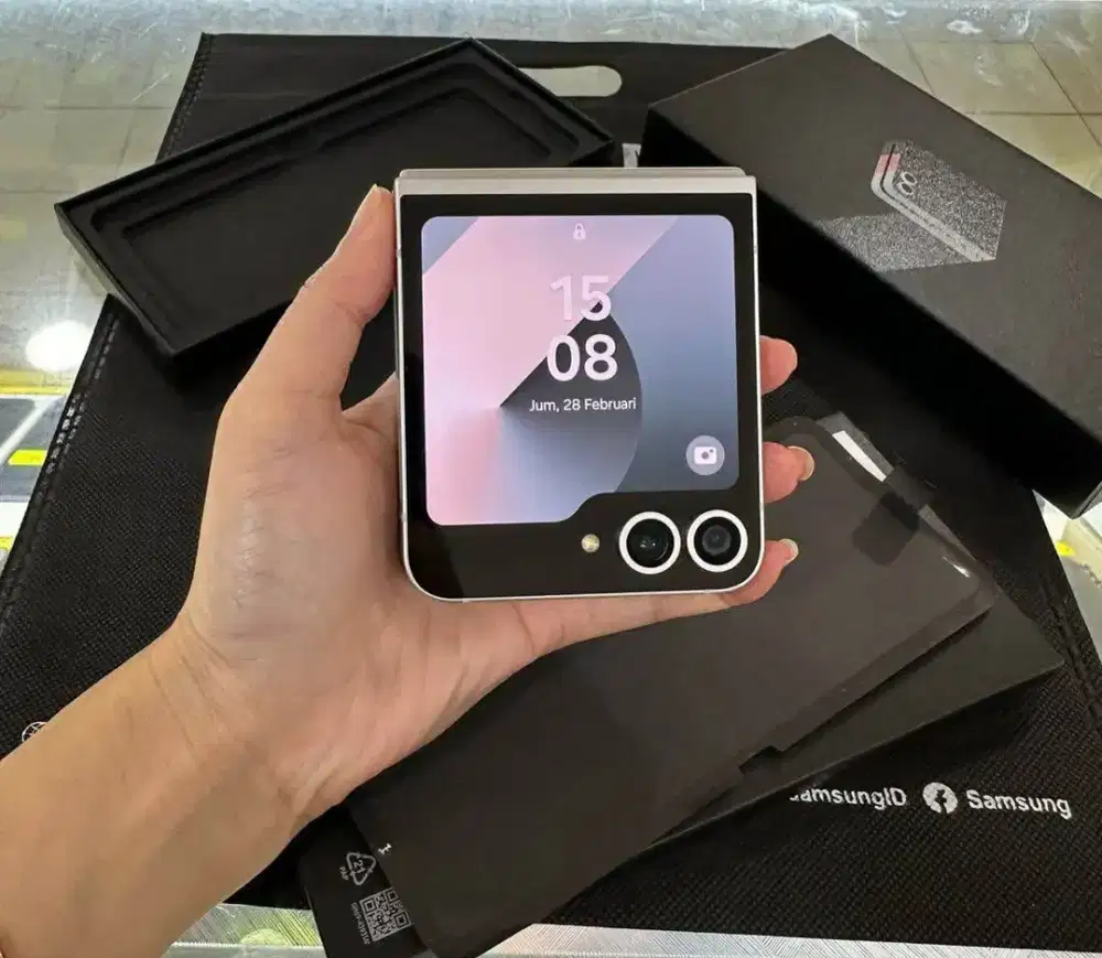 JUAL // TUKAR TAMBAH

SAMSUNG Z FLIP 6 12/256 5G SEIN