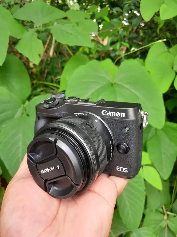 Kamera canon  eos m6 lensa kit