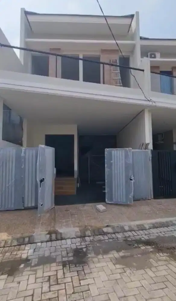 Rumah Baru Gress Wiyung Surabaya