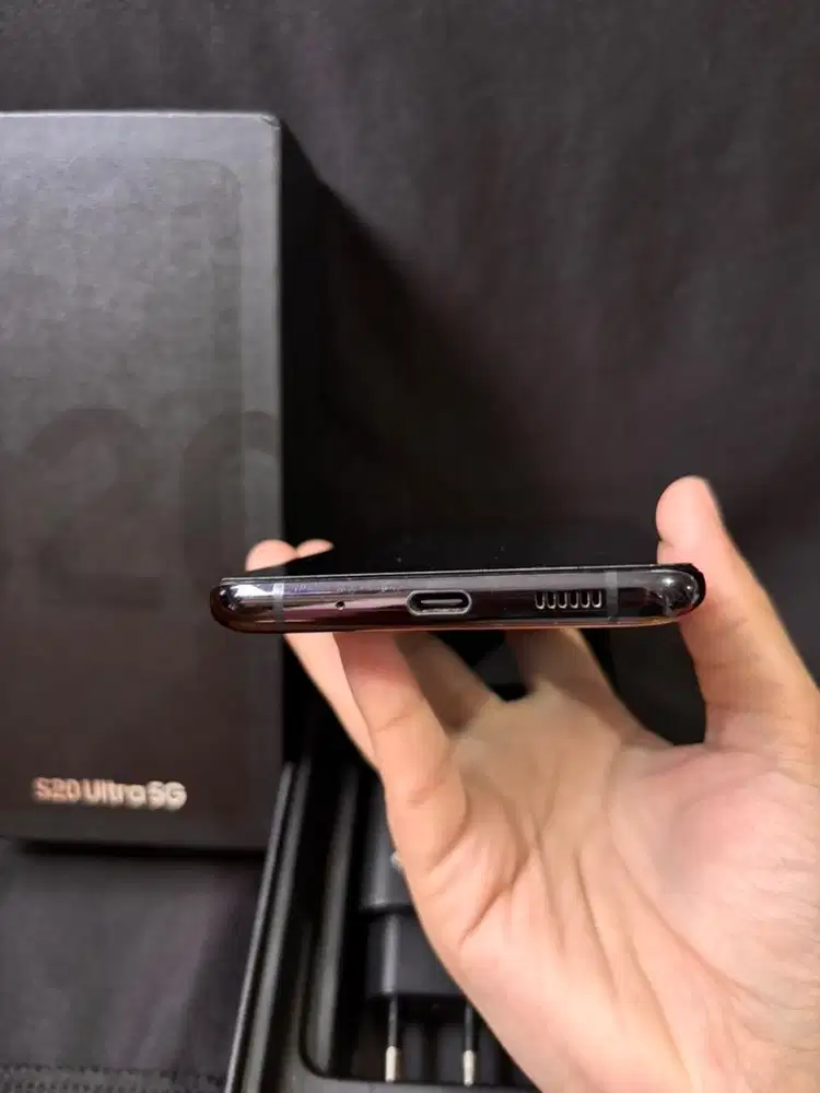 LIKE NEW Samsung S20 ultra 12/128gb DIJAMIN ORI ex SEIN fullset mulus