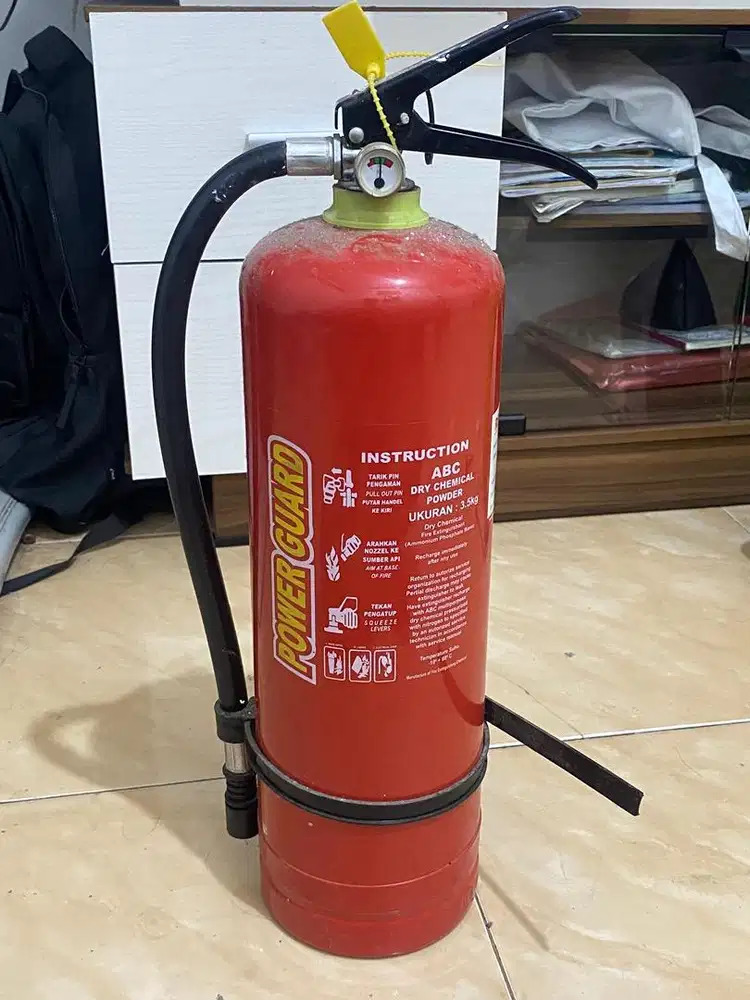 Apar untuk memadamkan api