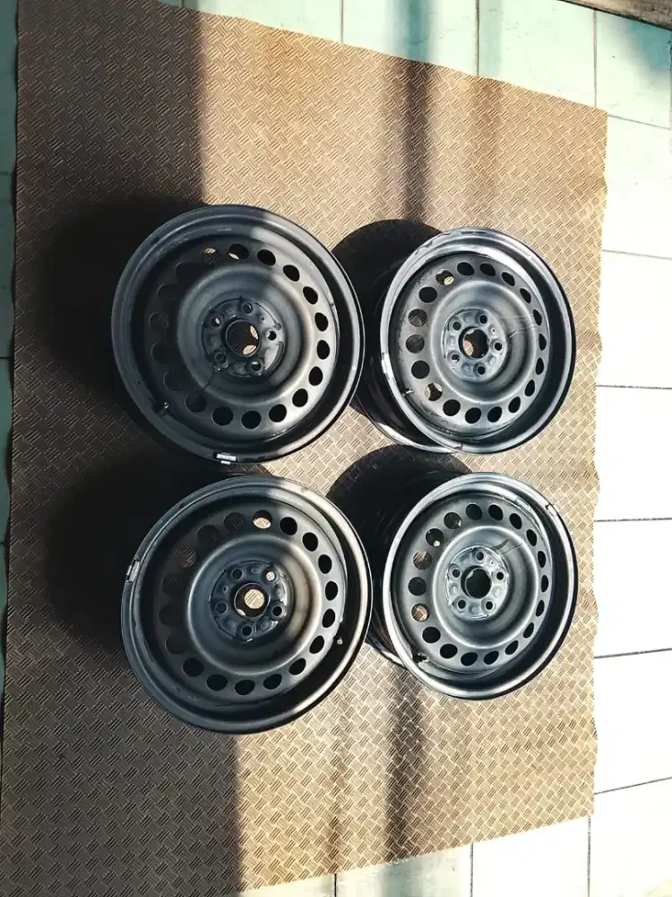 Velg kaleng avanza E 2024 ring 15 pcd 5x100