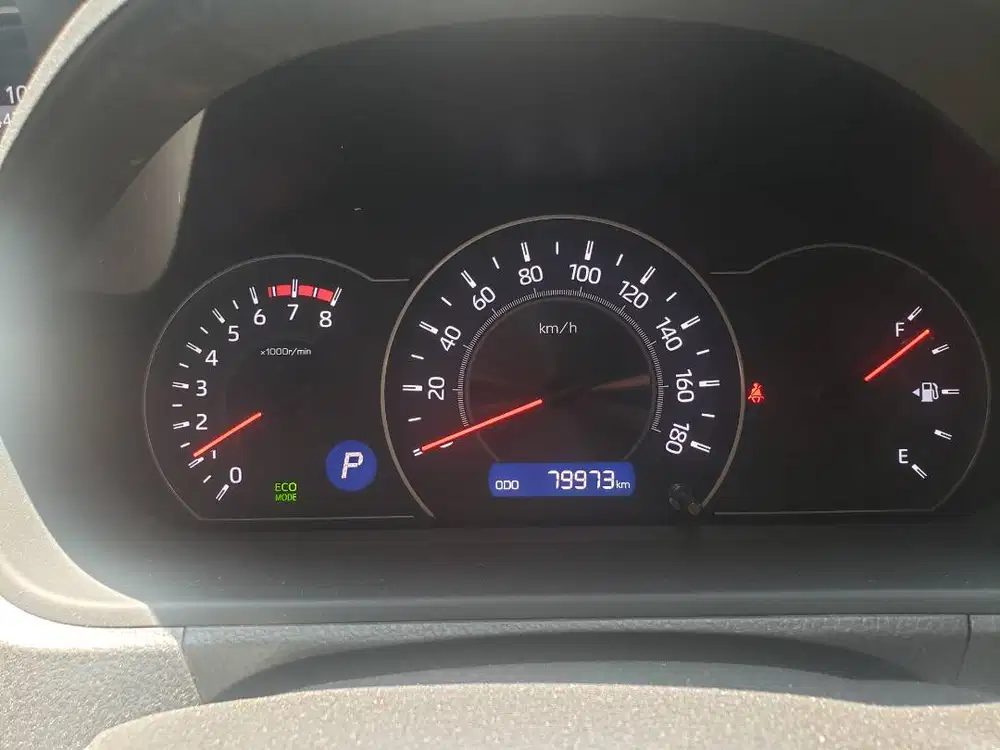 Toyota Voxy 2020 km rendah