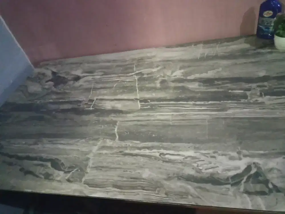 Meja makan meja besar dari granit