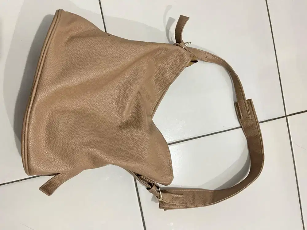 TAS WANITA BEKAS
