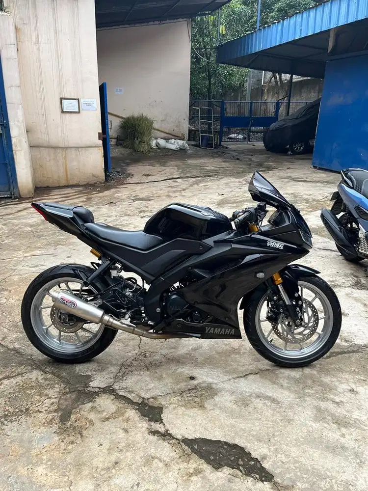 r15 v3 jual atau tuker tambah