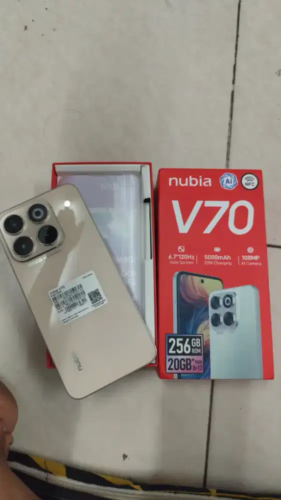 nubia v70 5G ram 8/256 fullset like new mulus