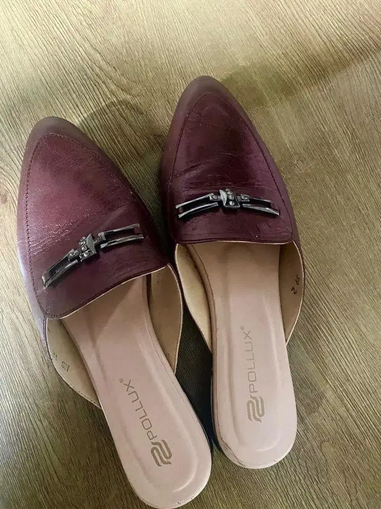 Slip on brand pollux