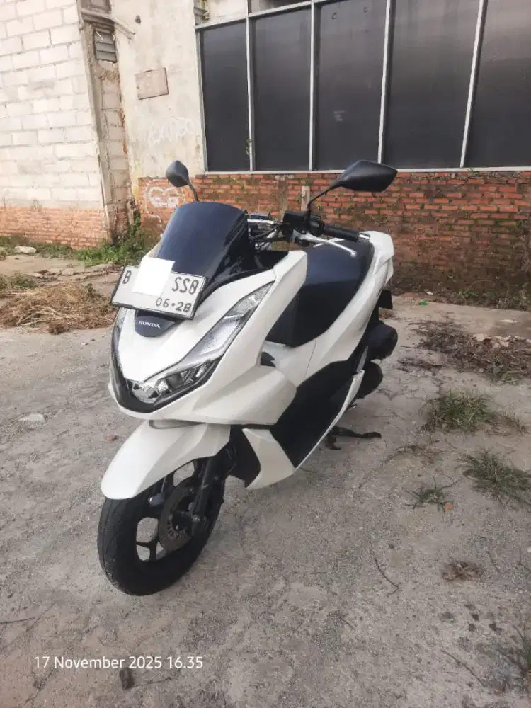 Honda PCX 160 CBS tahun 2023