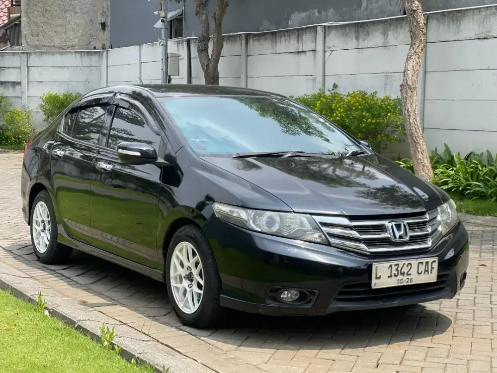 City E manual kondisi terawat