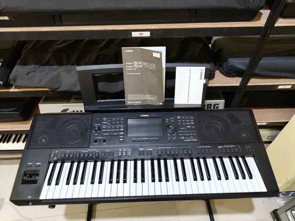 Keyboard Yamaha Psr sx700 like new