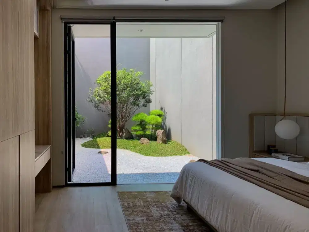 Kusen alumunium kaca dan cermin