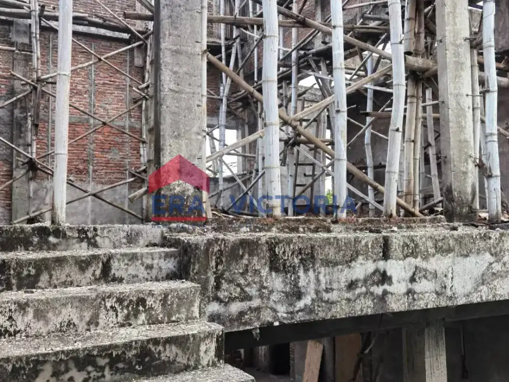 Jual Harga Tanah + Bangunan + Kolam Renang Dalam Perumahan Kota Kediri