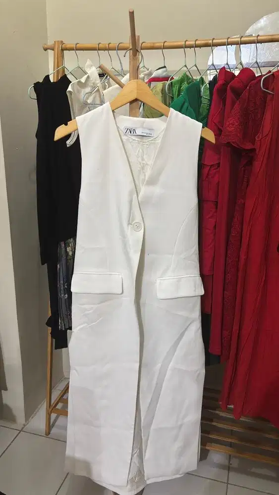 OUTER Branded by ZARA Warna Putih