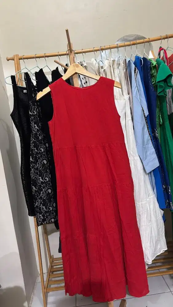 Dress Pajang Warna Merah - Uniqlo