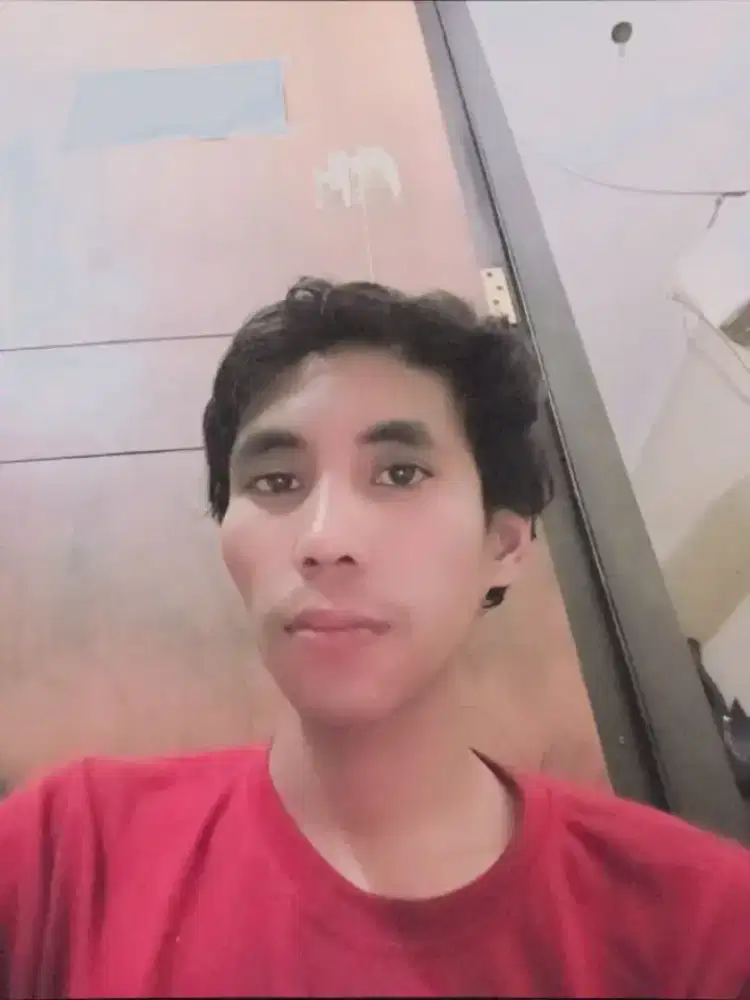 Cari loker kurir / helper gudang