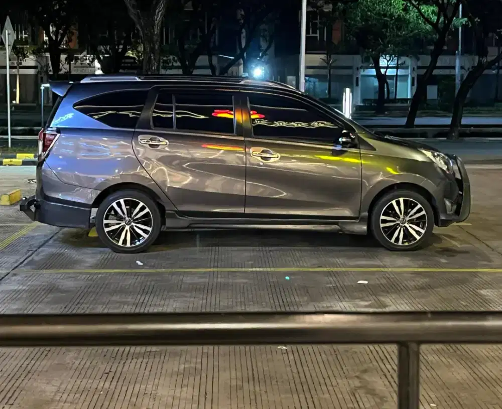 Dijual Sigra Type R 1,2 R M/T 2018