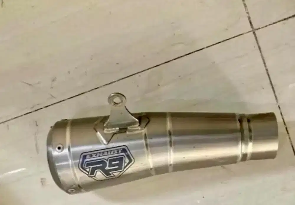 Knalpot R9 GP SS TITANIUM