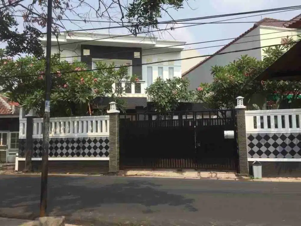 Jual Rumah Di Jagakarsa Jakarta Selatan Lokasi Strategis Ada Kolam Renang