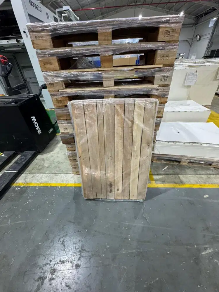 Palet kayu kondisi prima 102x67x12cm