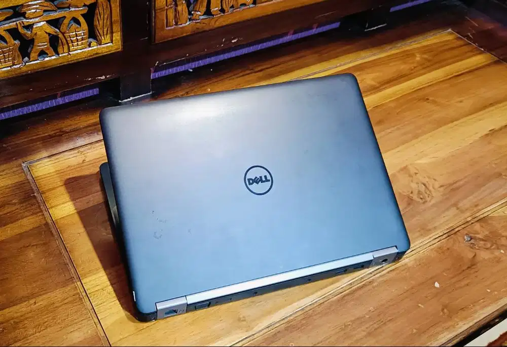 Laptop Dell E5470 Core i5-6200U 8/256 Backlight Baterai 5 Jam
