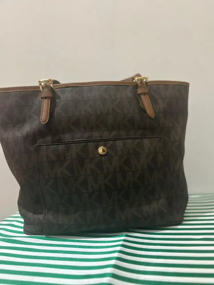 Preloved Tas MK signature original