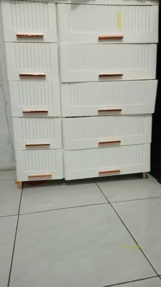 Angola lemari pakaian 5 tingkat C76