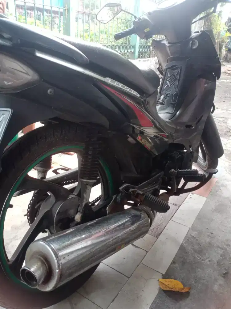 Dijual Motor Suzuki Titan