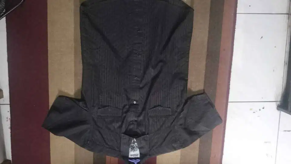 Kemeja Lengan Pendek Moose Clothing size L Hitam