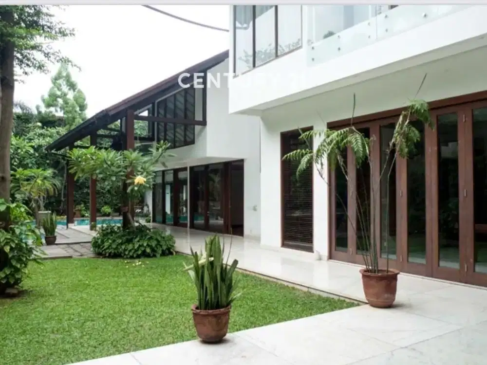Rumah Bagus Wisth Pool Di Kemang Jakarta Selatan