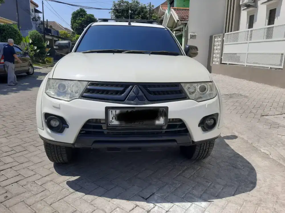 MITSUBISHI PAJERO SPORT DAKKAR AT SUNROOF PUTIH READY JUGA EXCEED