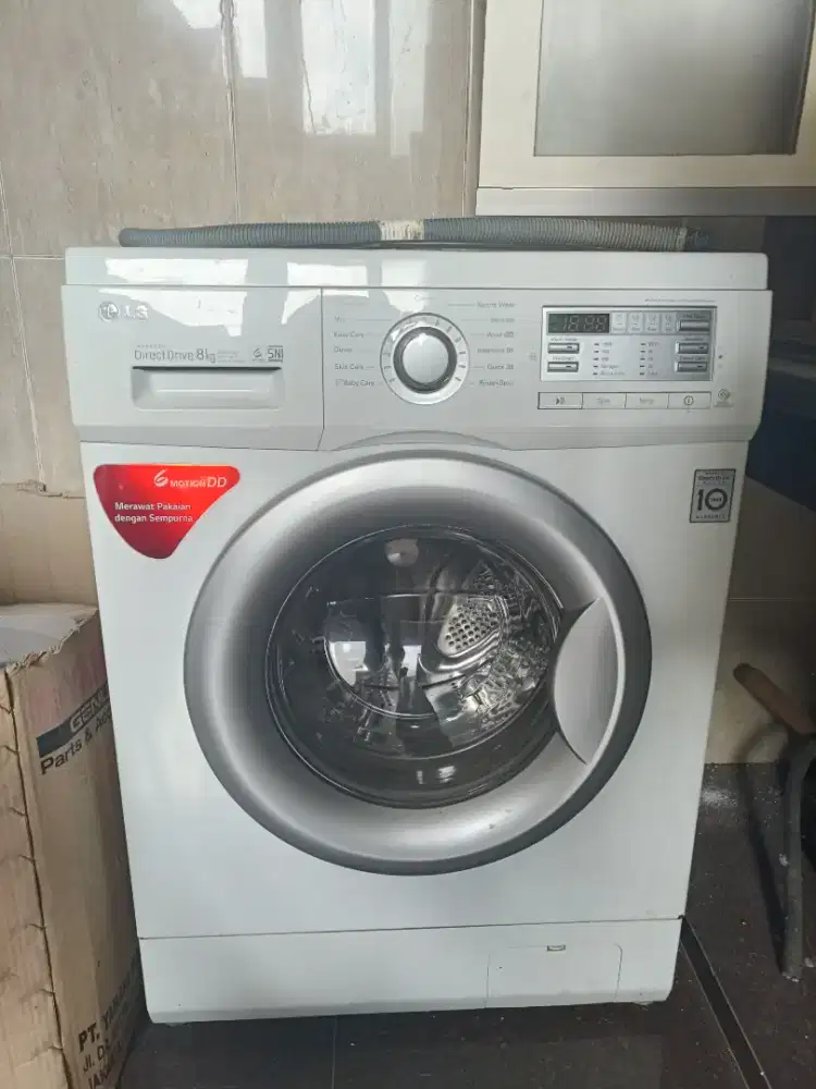 LG mesin cuci Front loading 7kg