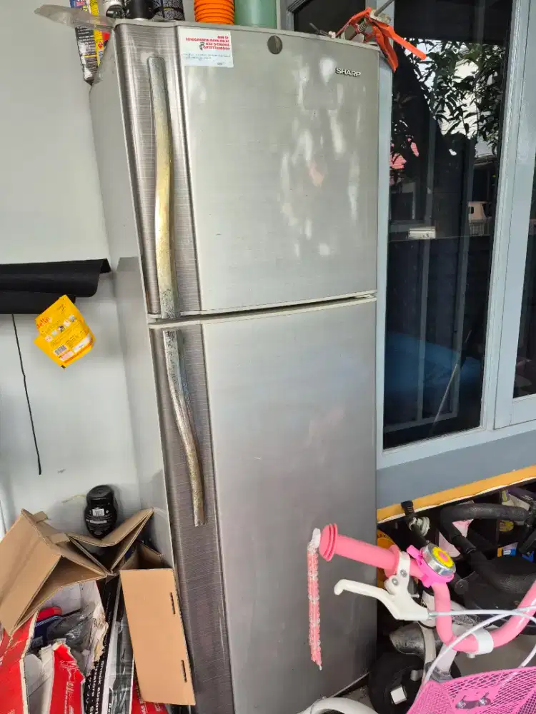 Kulkas Sharp 2 pintu