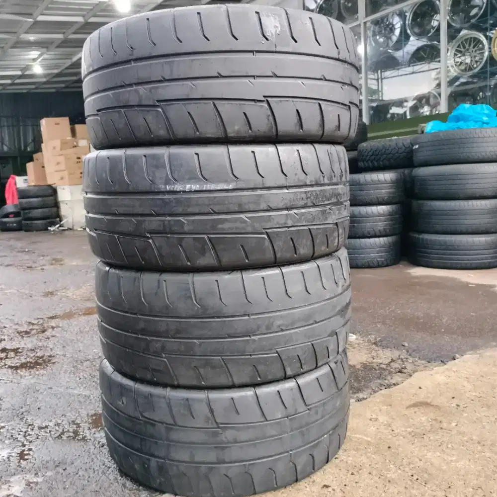 GT radial Champiro sx2 235/40 R18 tahun 2023 4pcs