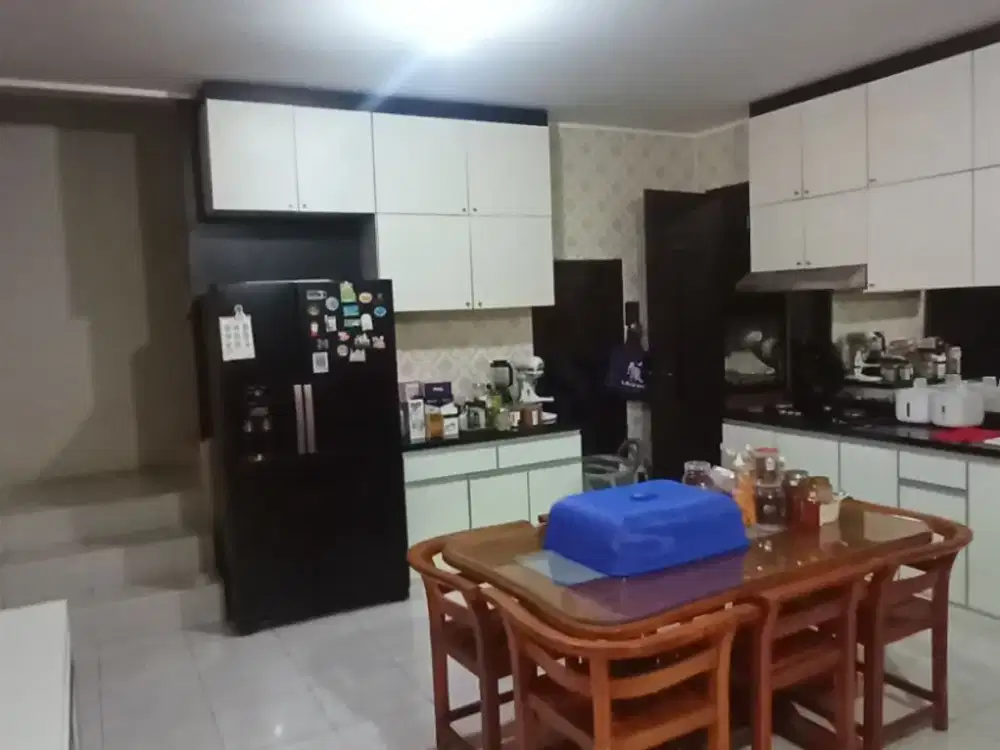 Dijual Rumah Foresta Full Furnish, Lokasi Strategis