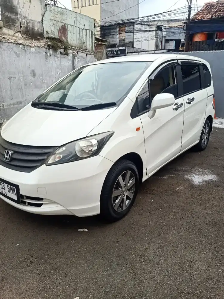 Honda Freed at th 2012 istimewa gress