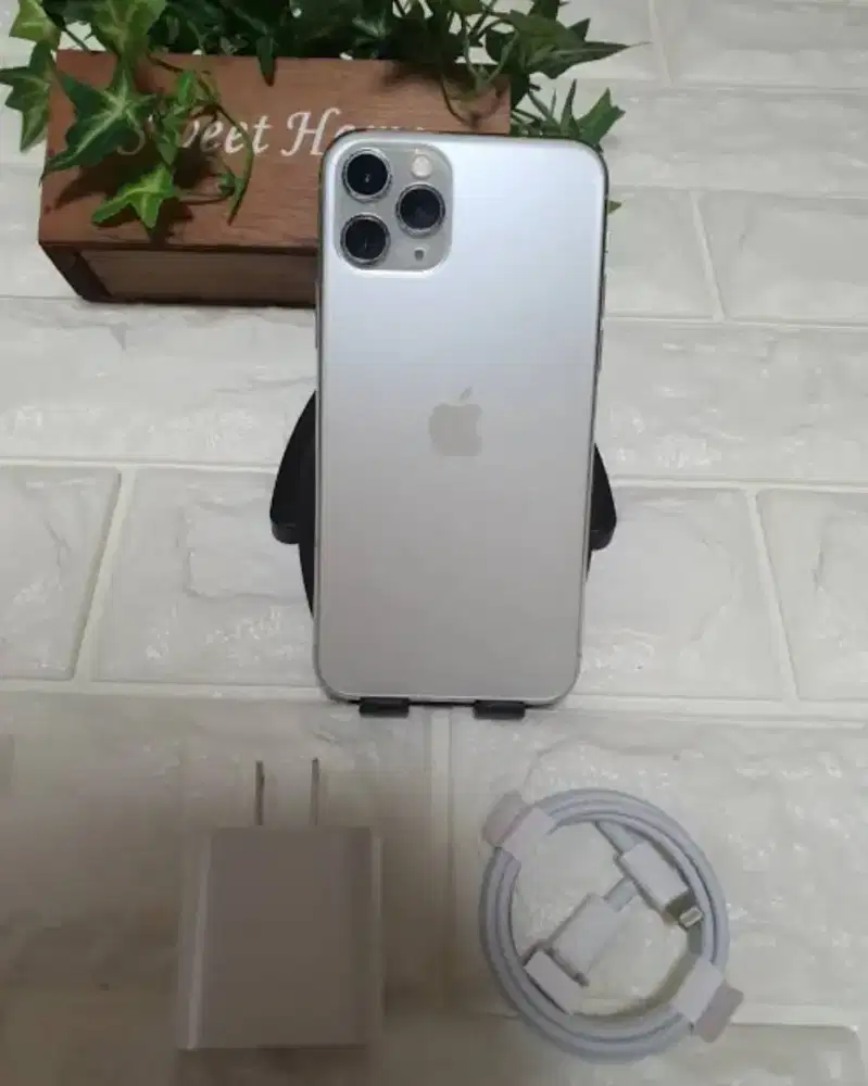 Iphone 11 pro 64GB permanen teregistrasi resmi