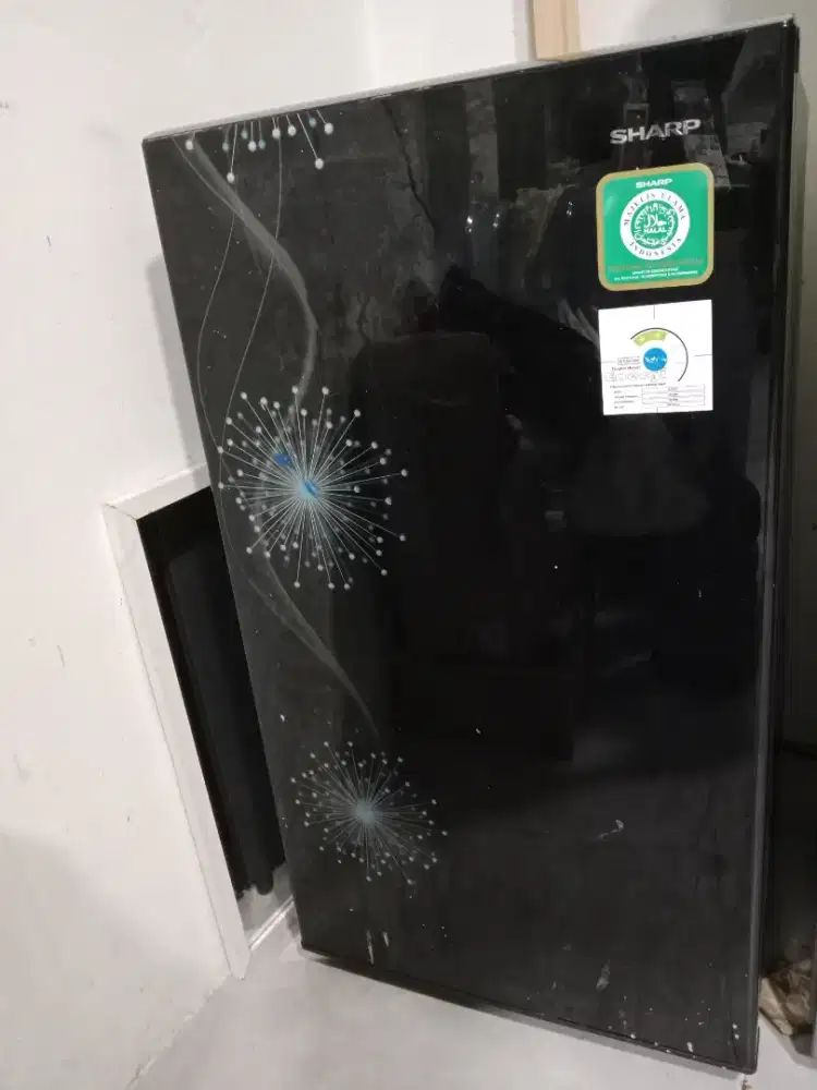 Kulkas Sharp bekas pakai