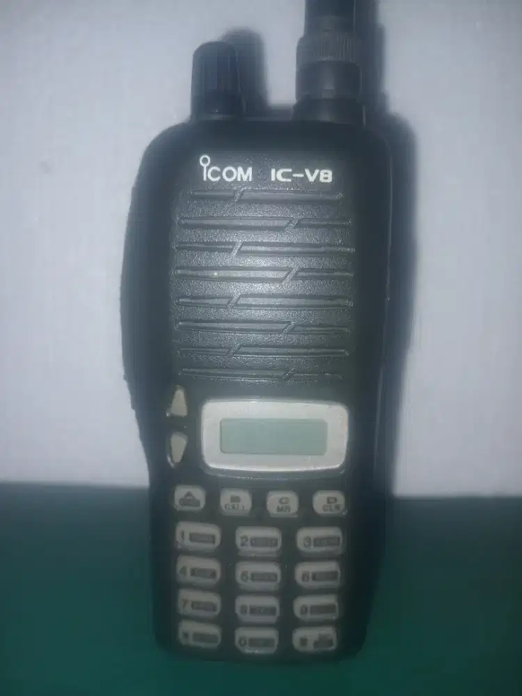 Dijual HT Icom IC-V8