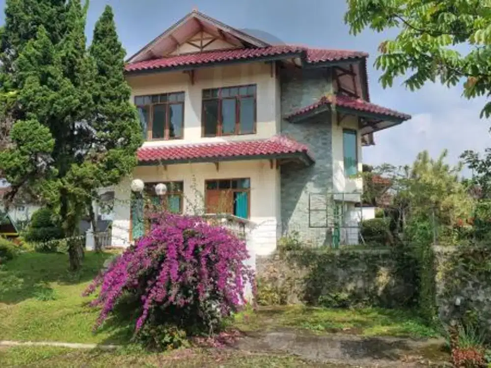 Dijual Villa di Cimacan Puncak Bogor Jawa Barat