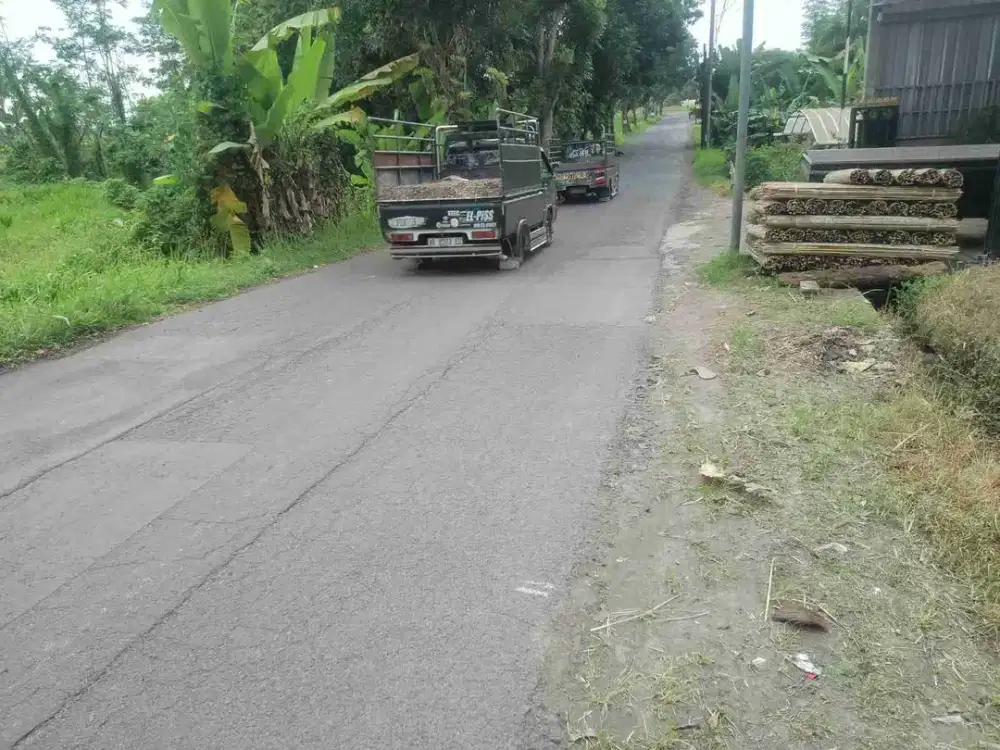 DIJUAL TANAH TEPI JALAN RAYA GEDONGAN - TEMPEL DEKAT EXIT TOL SLEMAN YOGYAKARTA