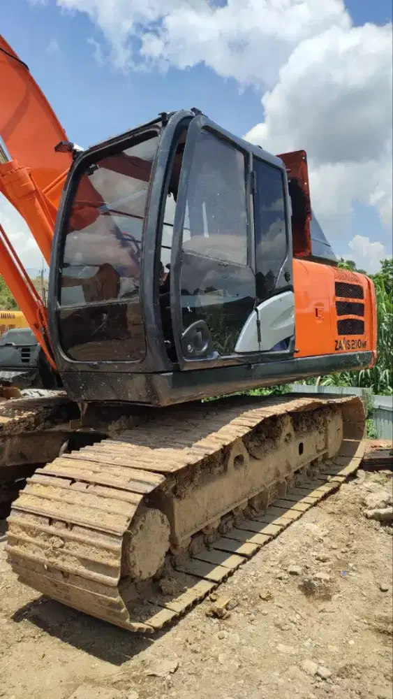 Exca Hitachi 210MF 2013
di Samarinda