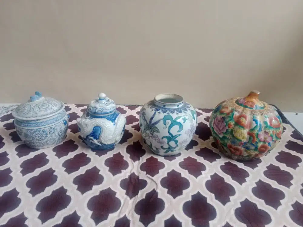 Guci antik sudah umur 100 thn lebih