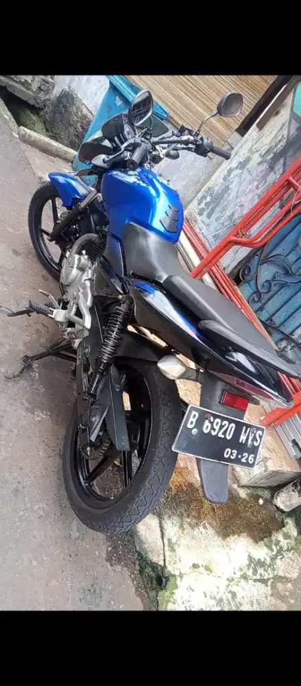 Di jual motor bajaj Pulsar 135 ls komplit