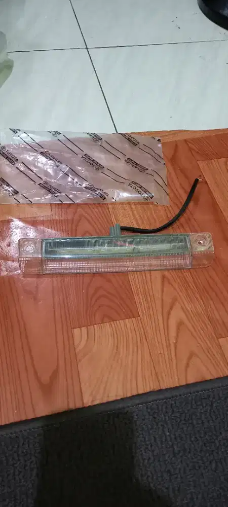 Jual lampu belakang spoiler innova