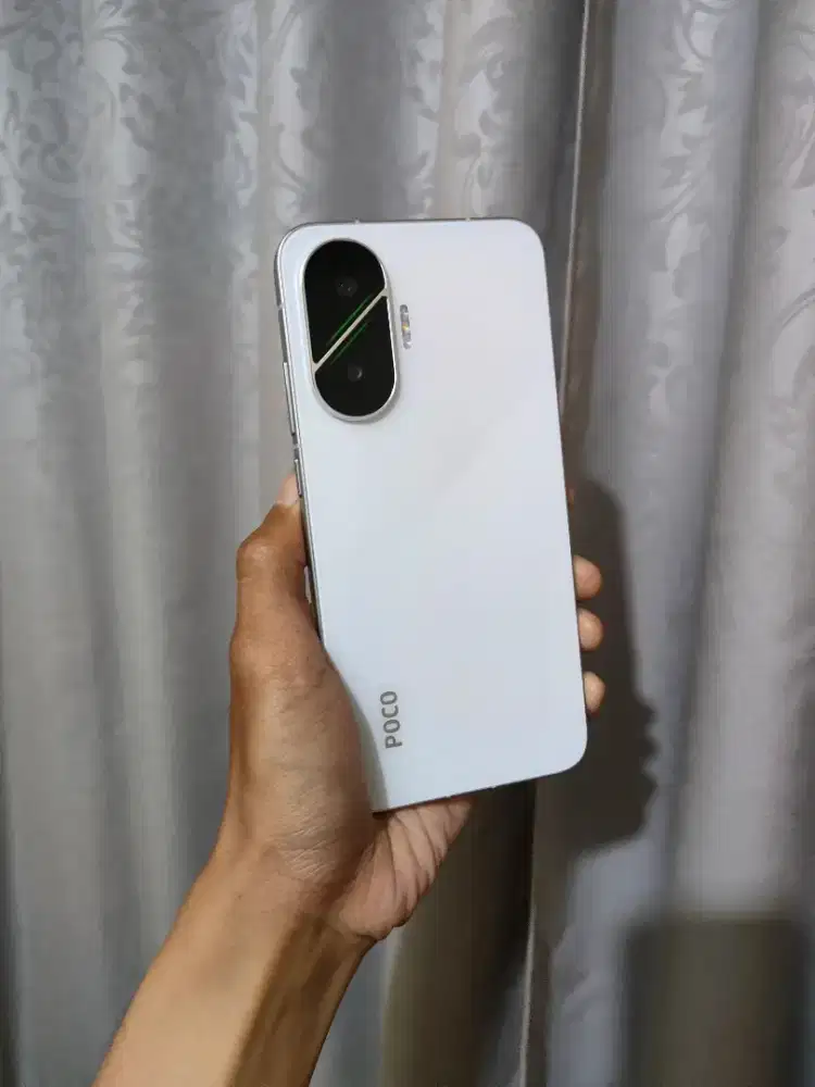 Xiaomi Poco F7 12/512gb second