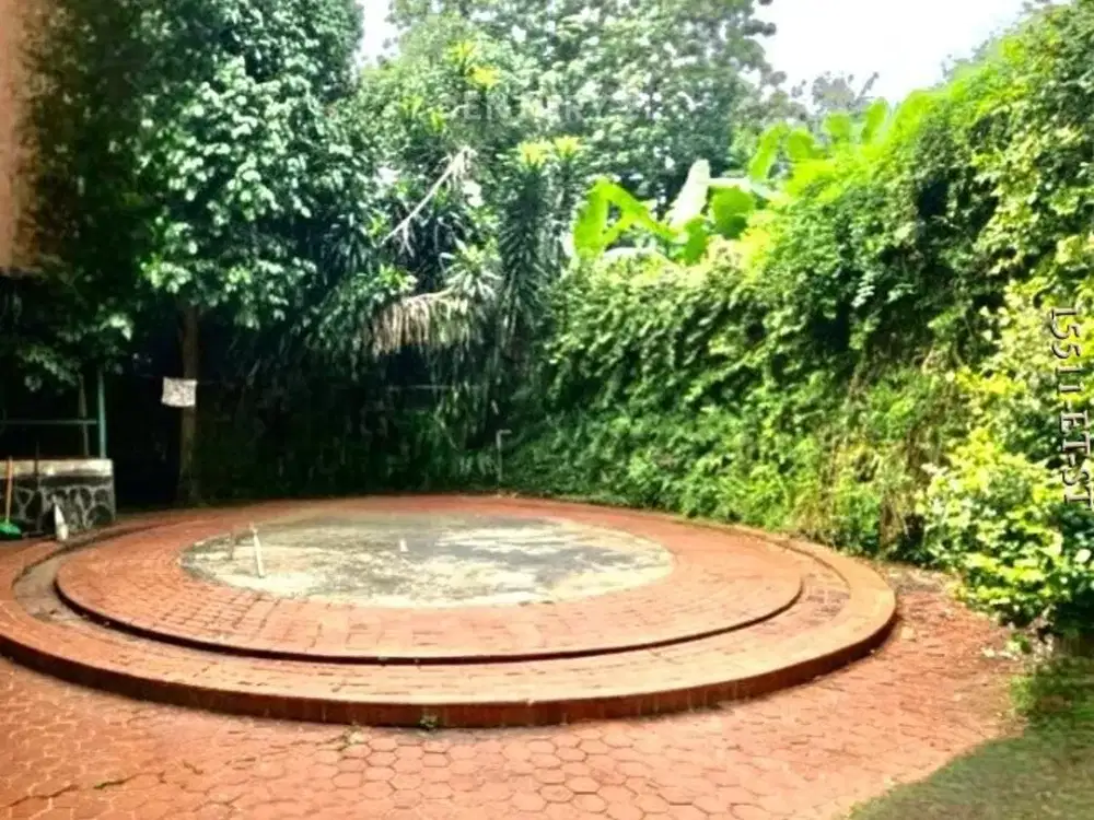 Rumah dijual hitung tanah saja, bentuk tanah ngantong, bisa untuk usaha atau dibuat Townhouse, lokasi sangat strategis di kebagusan, Jakarta Selatan