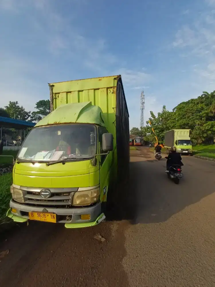 Lowongan Driver + Operator Forklift (SIM B1 UMUM)