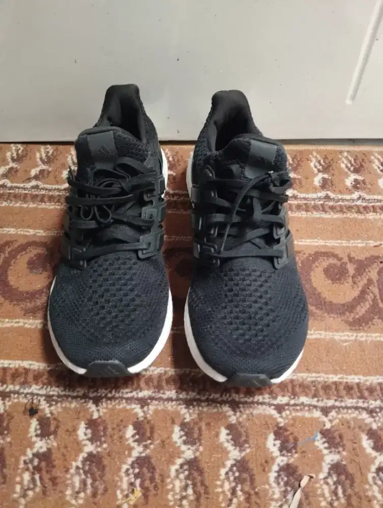 Sepatu Running Adidas Ultraboost 43