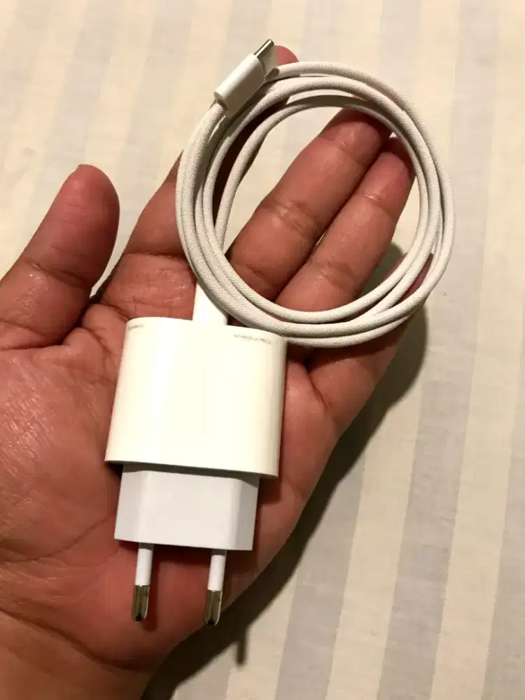 Charger iPhone 15 C to C